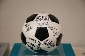 马里安诺·李维拉在 2013 年完成最后一次登板，由基特与波萨达亲自上场将其换下